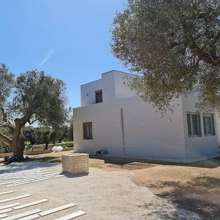 Privata Adele, Luxury Escape With Pool, Apulia, Salento Willa